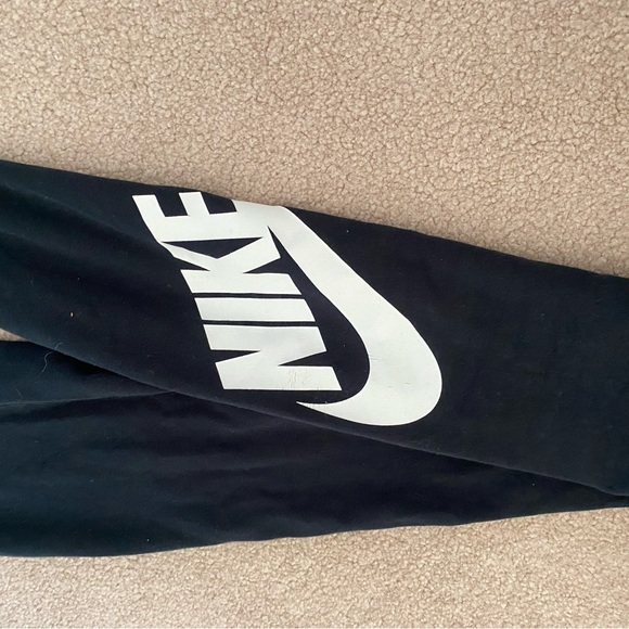 Nike leggings - Picture 1 of 3